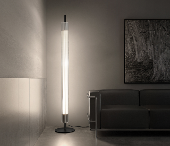 Lampara de diseño de pie con cristal estriado design by Josep Lluís Xuclà Insolit Glass Floor