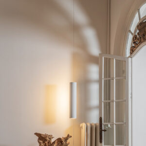 Lámpara de suspensión de diseño con tensor para luz general indirecta. Insolit Inside Tensor