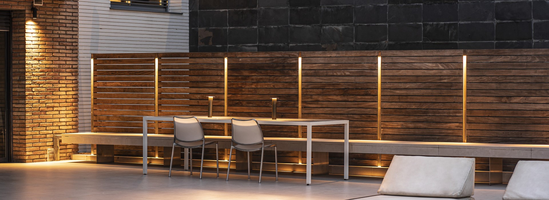 Custom integrated lighting manufactured in Barcelona. Insolit.