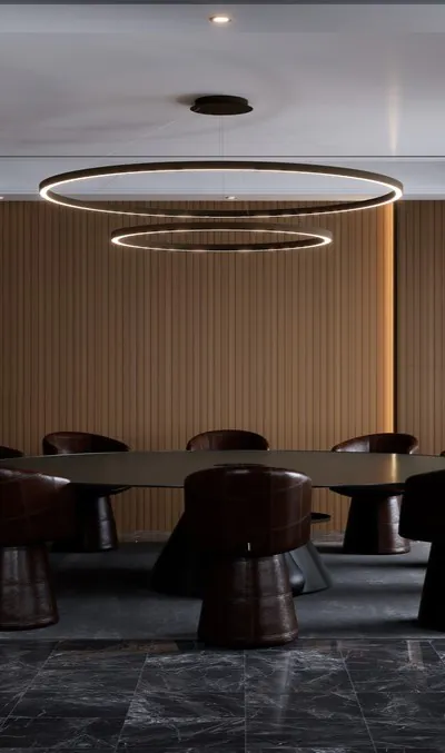 Lámpara de suspensión TR diseñada por Josep Lluís Xuclà para Insòlit, una lámpara de suspensión circular de diseño contemporáneo. Esta lámpara de suspensión destaca por su perfil de aluminio extruido y curvado, combinado con un difusor de policarbonato gel que suaviza la iluminación, ideal para proyectos de iluminación a medida y lámparas a medida. La lámpara de suspensión TR es totalmente personalizable y perfecta para crear combinaciones de lámparas suspendidas o lámparas flotantes combinables en lobbis de hotel, recepción y grandes espacios. Como lámpara de gran escala y lámpara de diseño exclusiva, la TR aporta funcionalidad y estilo en proyectos de lighting design, iluminación a medida y decoración de interiores. Este modelo de lámpara de suspensión circular permite múltiples combinaciones con otras lámparas suspendidas, facilitando composiciones únicas para lobbis de hotel, recepciones y grandes salones. La lámpara de suspensión TR de Insòlit es la elección ideal para quienes buscan lámparas combinables suspendidas, iluminación a medida y productos de alta calidad en lámparas de diseño y lighting design. TR suspension lamp designed by Josep Lluís Xuclà for Insòlit is a circular suspension lamp with a contemporary design. This suspension lamp features an extruded and curved aluminum profile combined with a gel polycarbonate diffuser that softens the lighting, perfect for bespoke lighting and custom lamps projects. The TR suspension lamp is fully customizable and ideal for creating combinations of suspended lamps or combinable floating lamps for hotel lobbies, receptions, and large spaces. As a large-scale lamp and designer lamp, the TR provides functionality and style in lighting design, bespoke lighting, and interior decoration projects. This circular suspension lamp model allows multiple combinations with other suspended lamps, enabling unique compositions for hotel lobbies, receptions, and large halls. The Insòlit TR suspension lamp is the perfect choice for those looking for combinable suspended lamps, bespoke lighting, and high-quality products in designer lamps and lighting design.