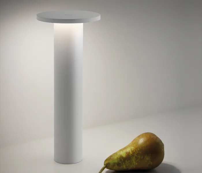 Lampara de diseño sobremesa portátil. Insolit Basic