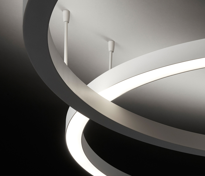 Lámpara circular de diseño. Circular lamp design Insolit