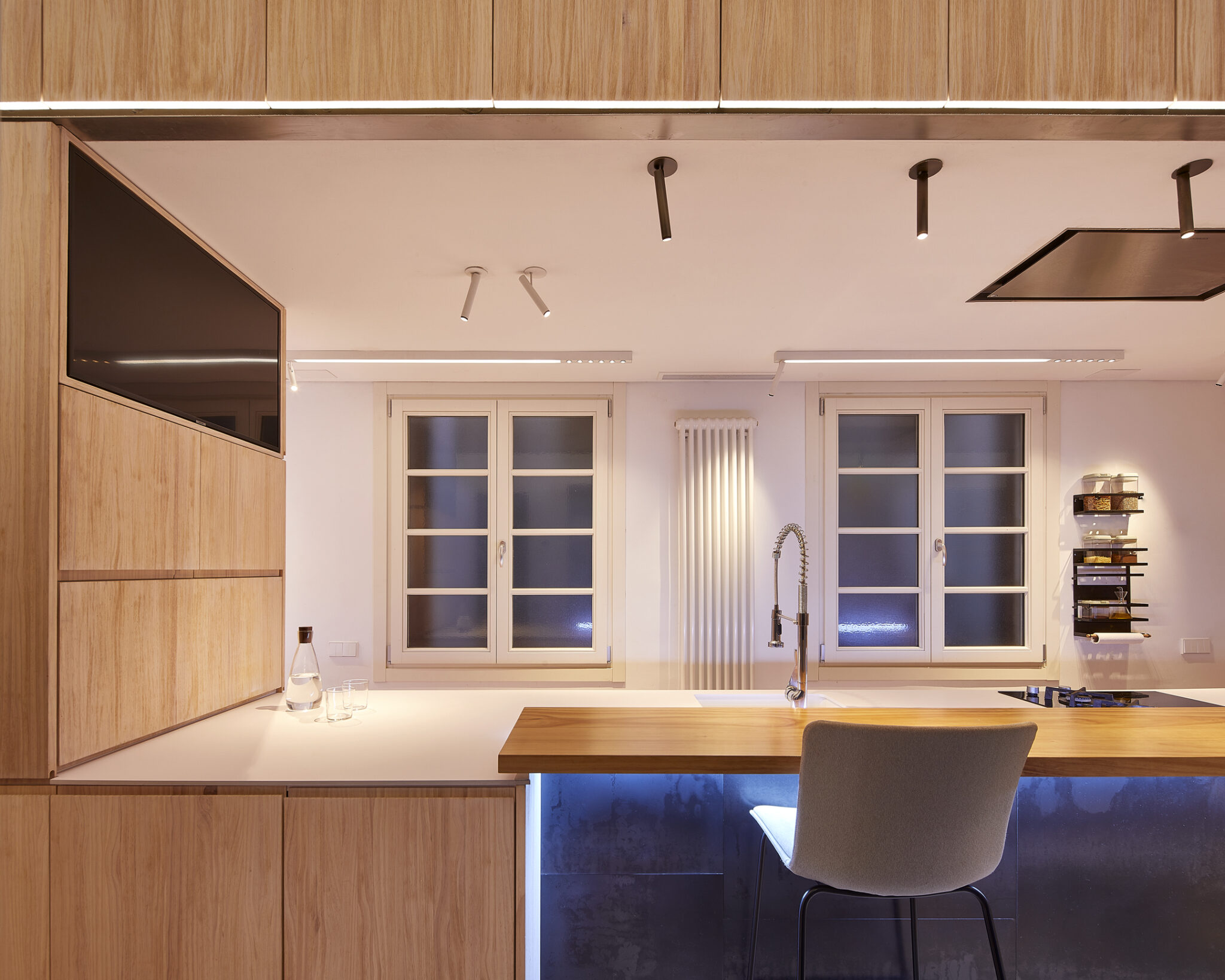 Foco proyector de diseño orientable LED minimalista. Insolit Stick