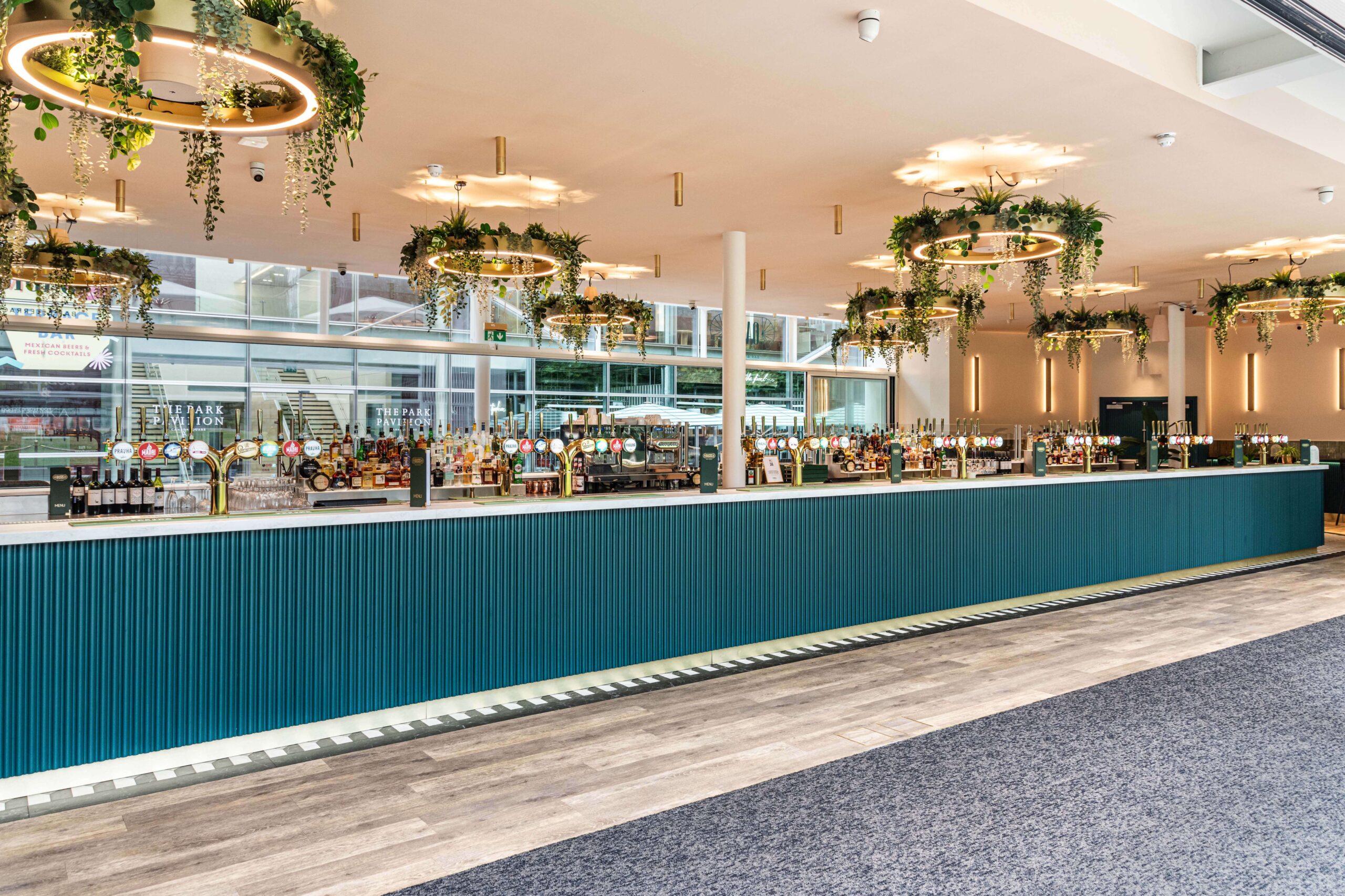 Oasis Bar and Terrace lighting project at Canary Wharf